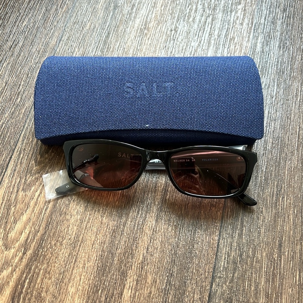 NWT Salt Walker 54 Sunglasses